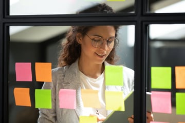 汎用ワークフロー vs 専用ワークフロー