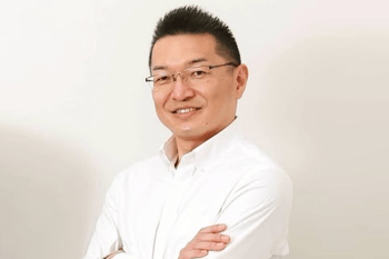 和田垣一哉　氏